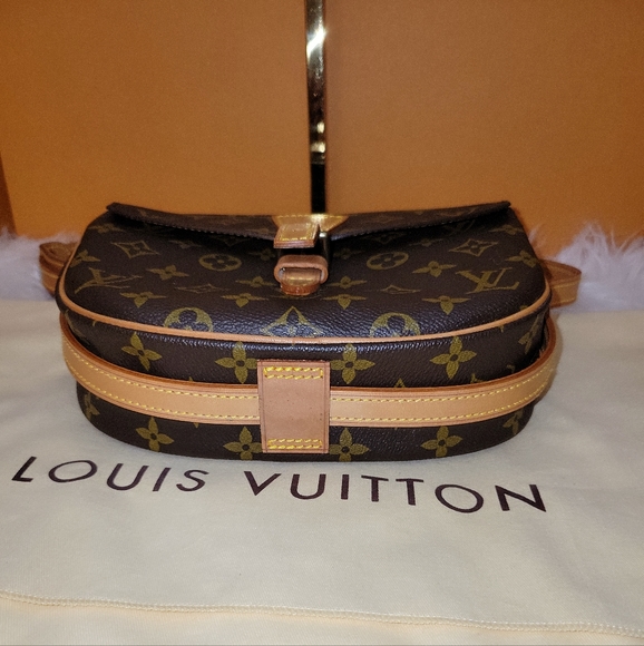 ❌️SOLD❌️Louis Vuitton Jeune Fille PM 💯% Authentic Crossbody Bag - Picture 14 of 17